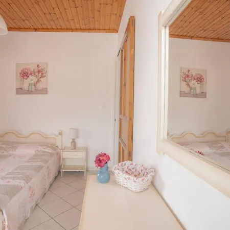 Camaraki Lighthouse Nydri (Lefkada)